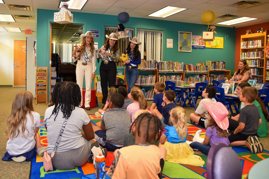 AirPower Foundation Visits Library