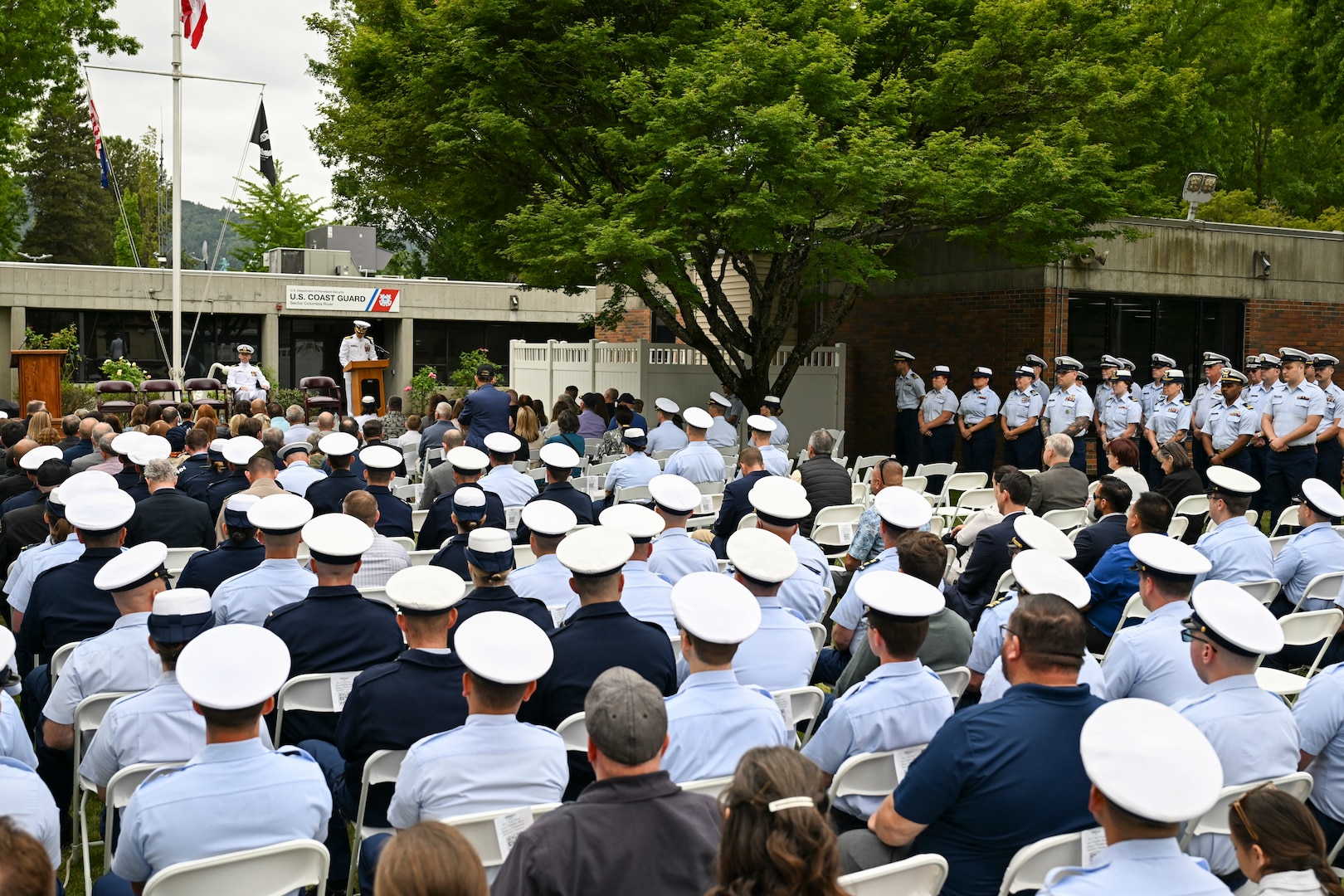 Coast Guard welcomes new commander to Sector Columbia River