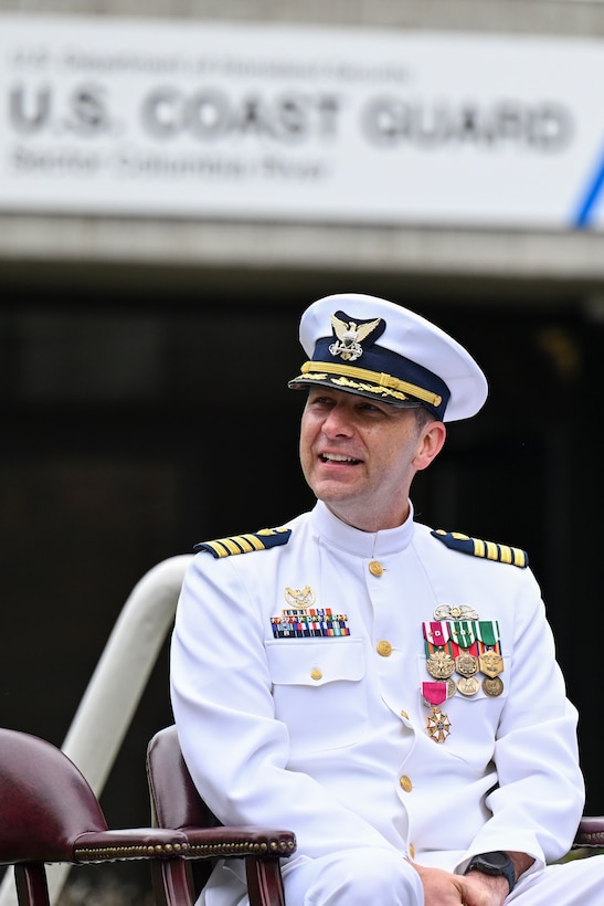Coast Guard welcomes new commander to Sector Columbia River