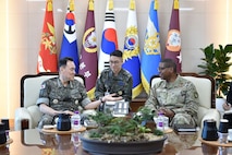Republic of Korea Chairman of the Joint Chiefs of Staff Adm. Kim, Myung Soo hosts Commander, U.S. Transportation Command Air Force Gen. Randall Reed in Seoul, South Korea, June 9, 2025.