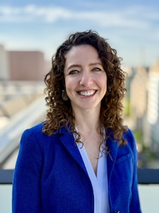 Nicole Cox headshot