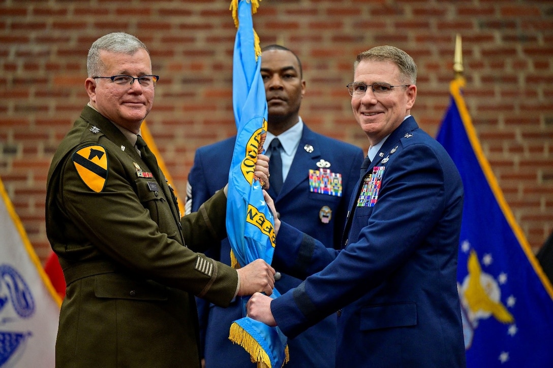Ellsworth bids farewell to DLA Aviation