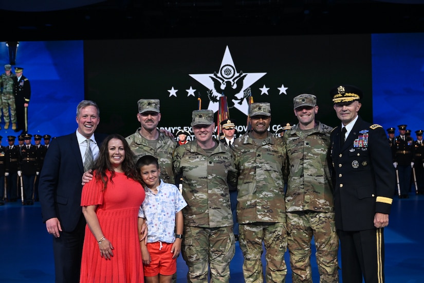 Army Reserve Soldiers front and center of Army's new Detachment 201: Executive Innovation Corps