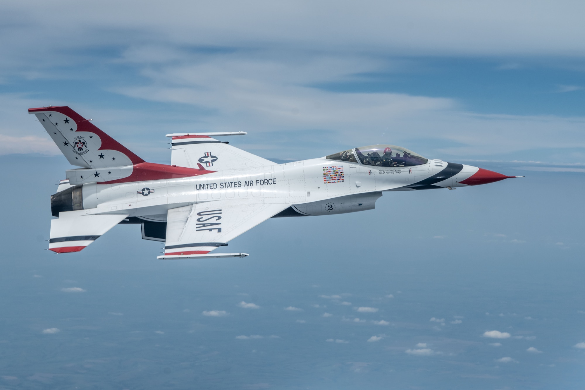 A U.S. Air Force Air Demonstration Squadron "Thunderbirds" wait to be refueled by a KC-46A Pegasus assigned to McConnell Air Force Base, Kansas, over the U.S., June 13, 2025. The KC-46 crew offloaded approximately 75,000 pounds of fuel to the Thunderbirds. (U.S. Air Force photo by Airman 1st Class Paula Arce)