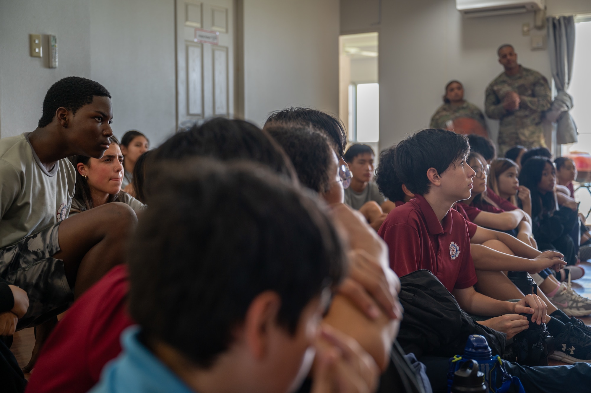 Students listen to lecture.