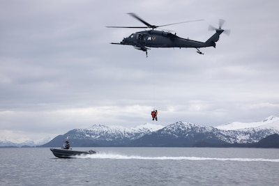 Alaska Air National Guard Rescues Five Distressed Boaters