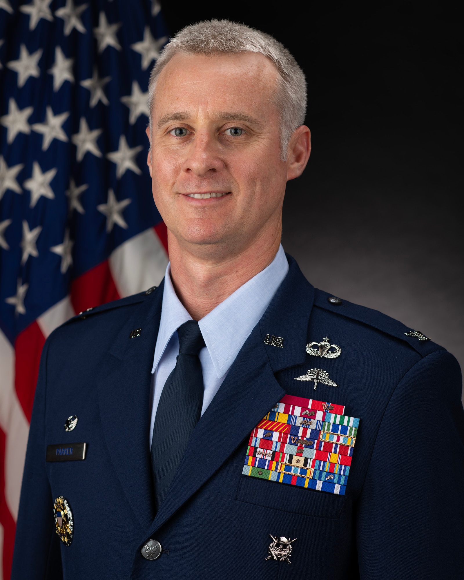 Official photo of Col. Stewart J Parker.