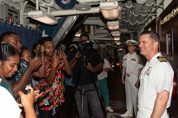 USS Blue Ridge arrives in Suva, Fiji