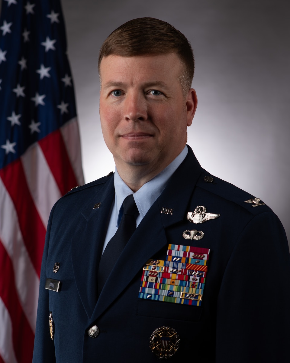 375th Air Mobility Wing commander biography portrait