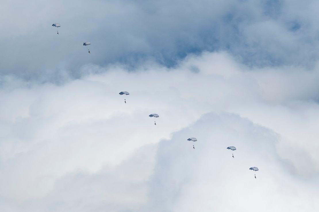 NSW, USMC Military Free Fall Training