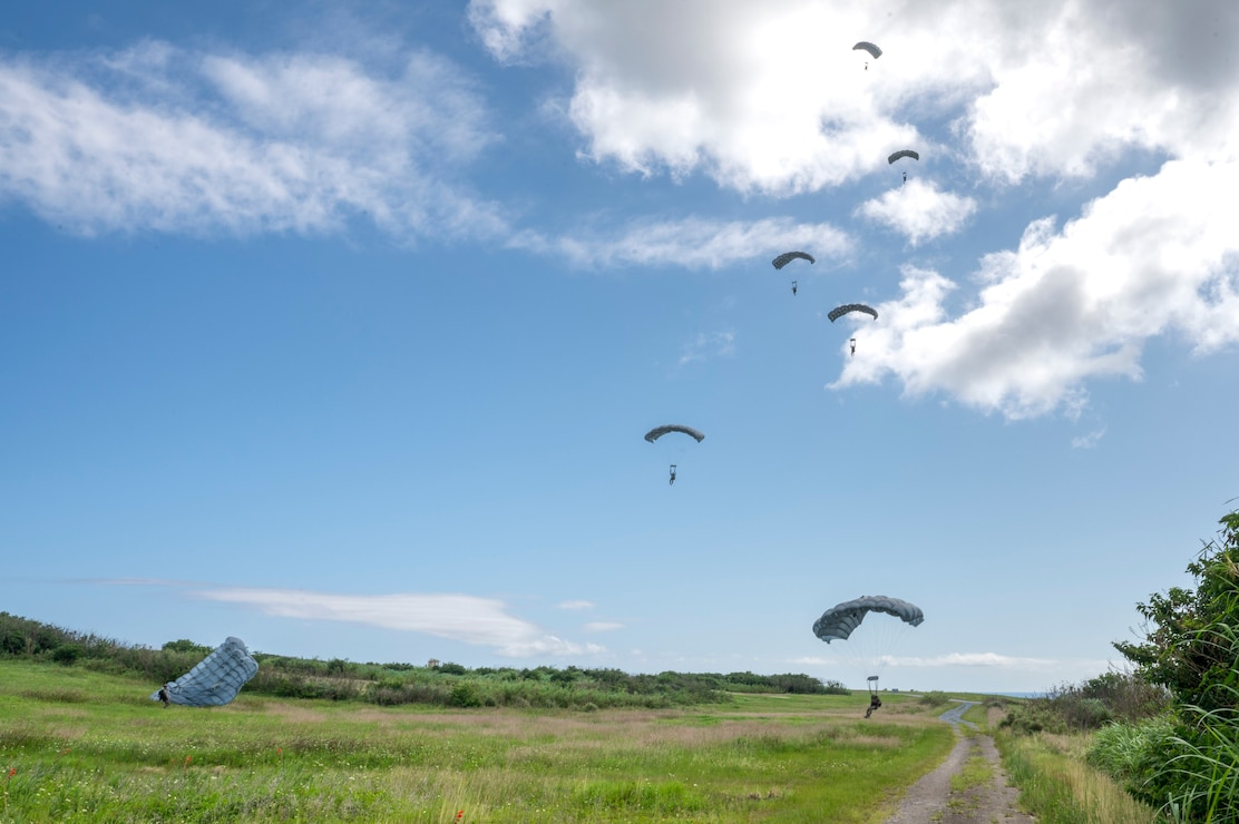 NSW, USMC Military Free Fall Training