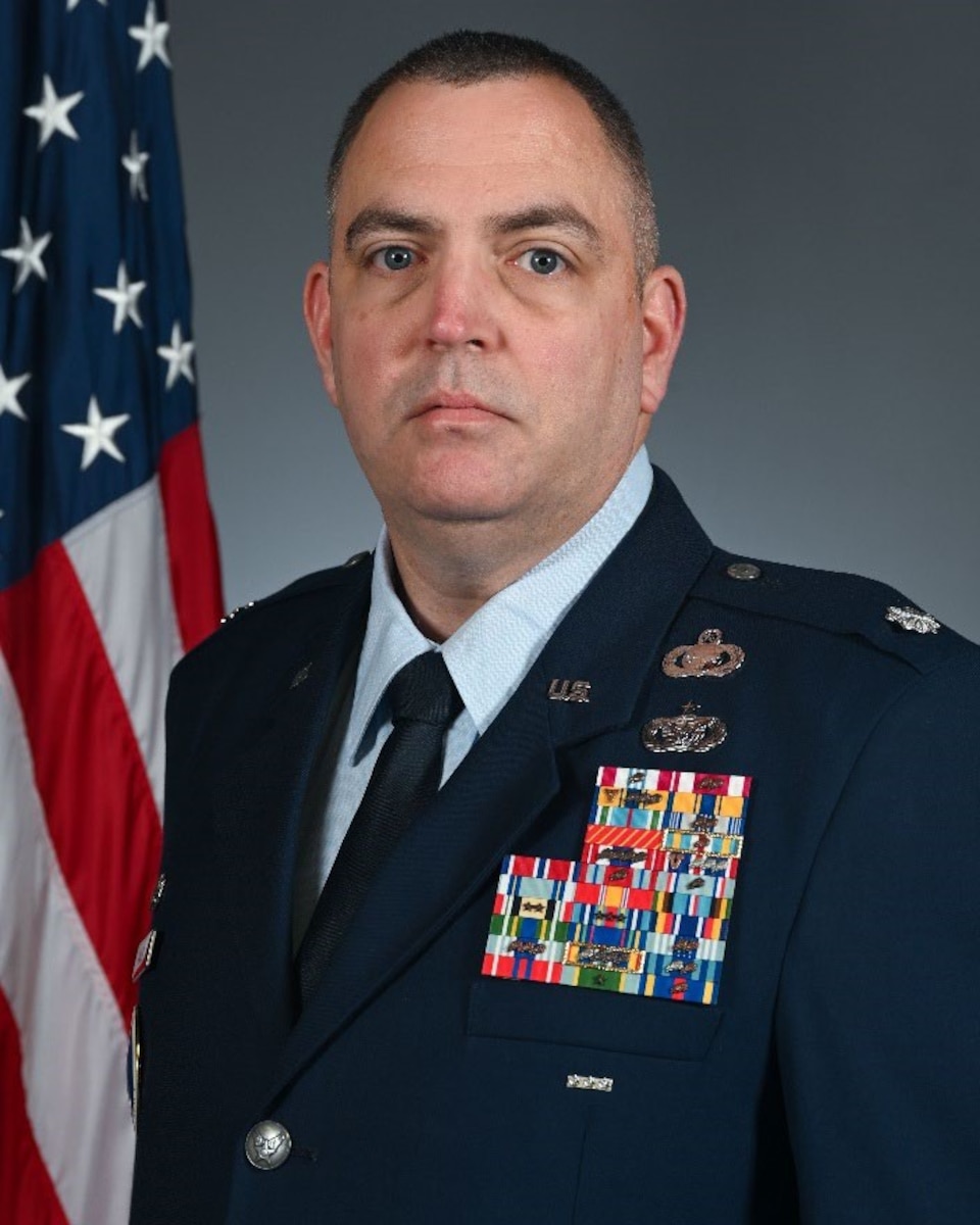 Lt Col Frank J. Mailki Jr. is the Commander, 339th Recruiting Squadron, Clinton Township, Michigan. He directs and operates recruiting activities for 9 enlisted accession flights with 97 active-duty and civilian personnel.
