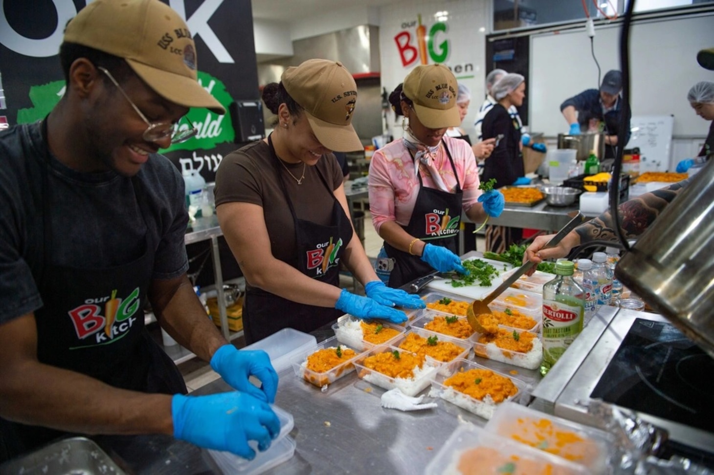 Blue Ridge Volunteers at Food Kitchen in Australia