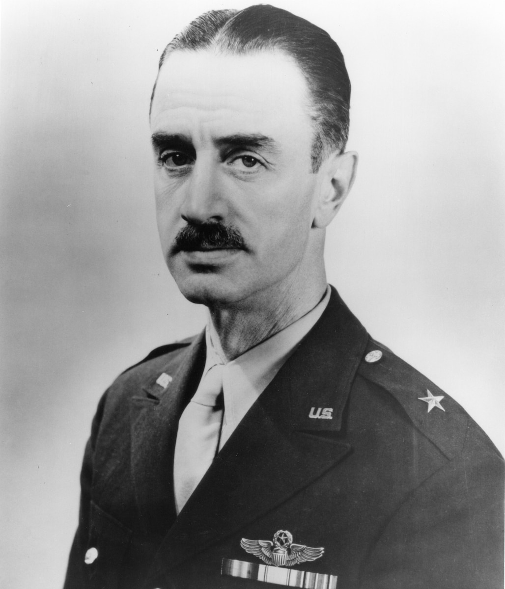The official portrait of Maj. Gen. Evans