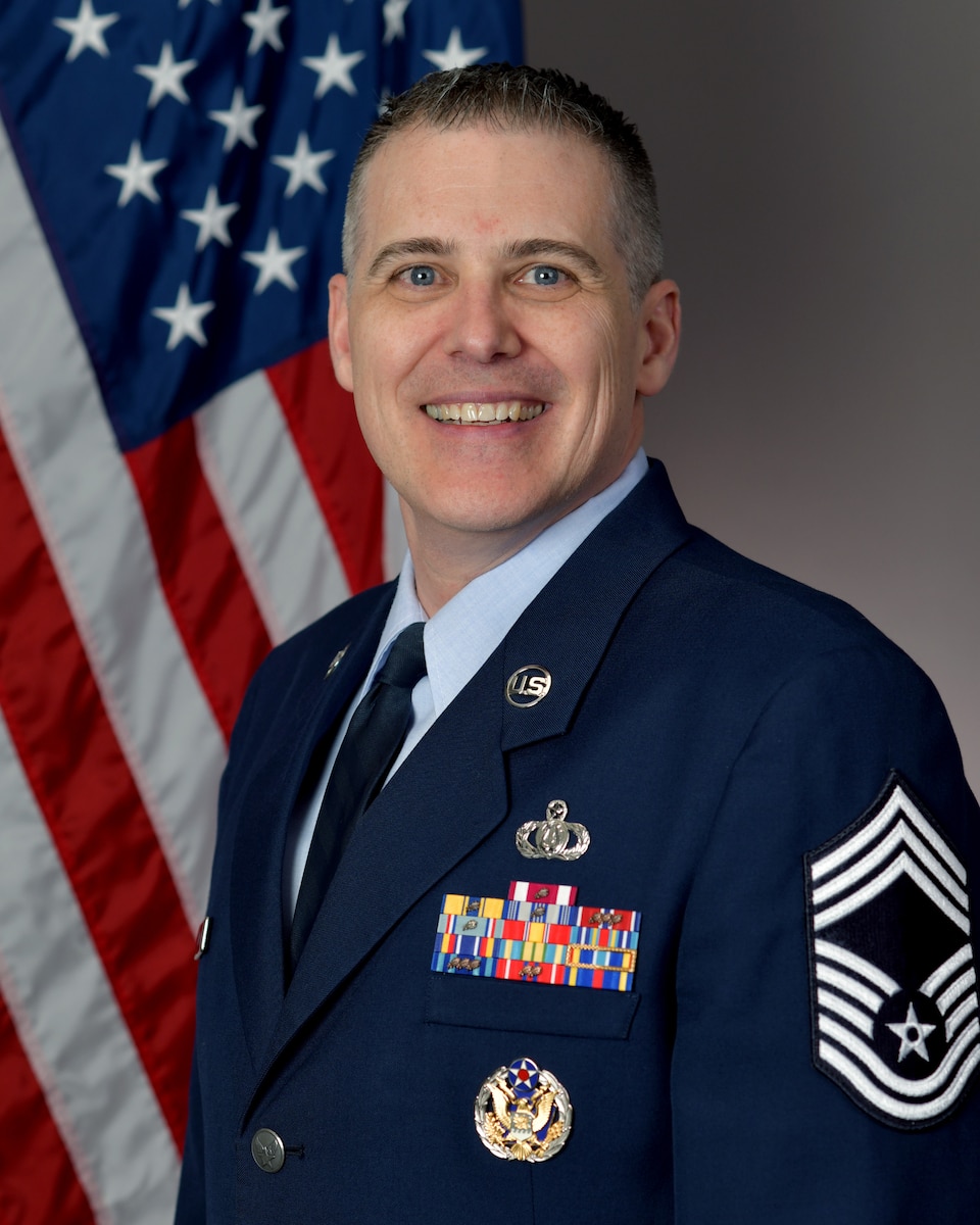 Official Photo of Chief Master Sergeant Eugene King