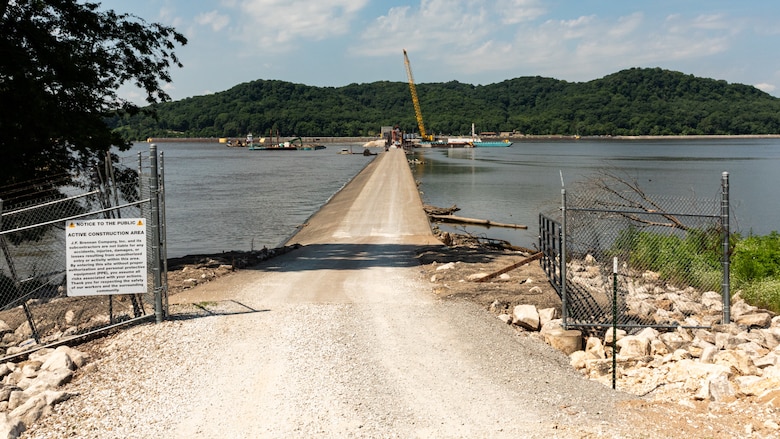 A photo showing ongoing construction of the Fish Passage Improvement Project at Lock and Dam 22.
