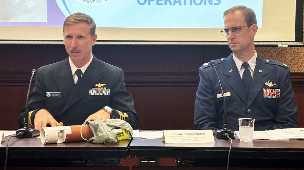 personnel briefing at capitol hill