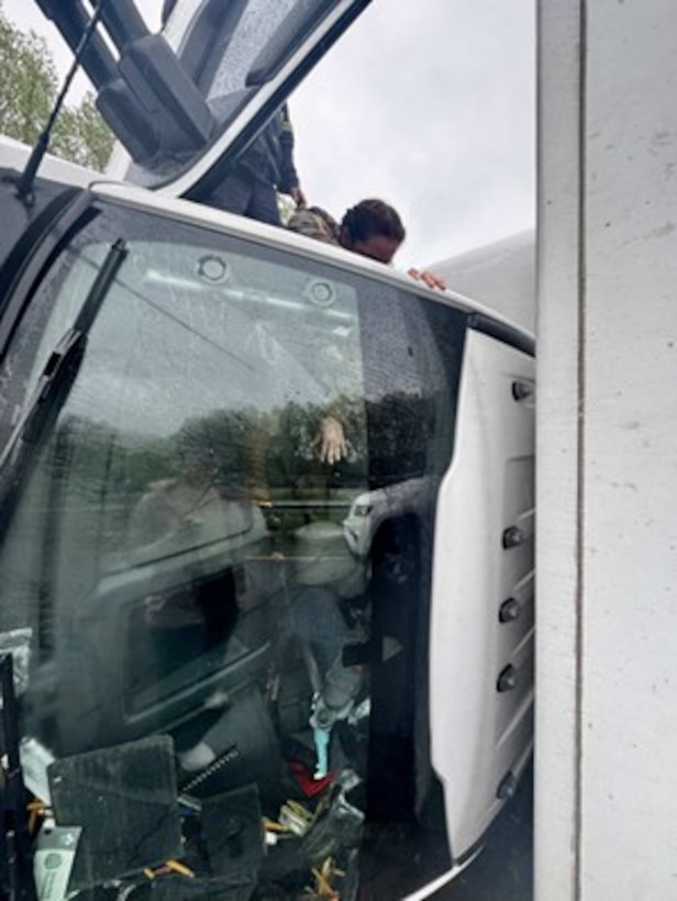 Always Ready, Always There: Quick-Thinking CT Guardsman Aids Rollover Crash Victim in Dramatic Highway Rescue