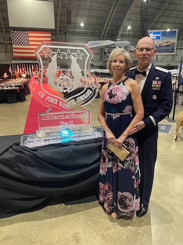 Gen. Richardson and his wife, Dede.