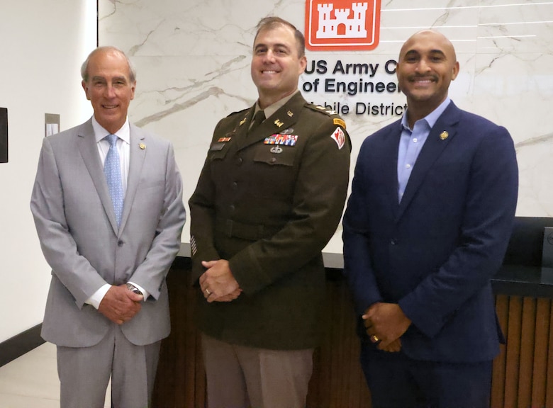 Picture of three men. The Mayor, the Commander and U.S. Representative