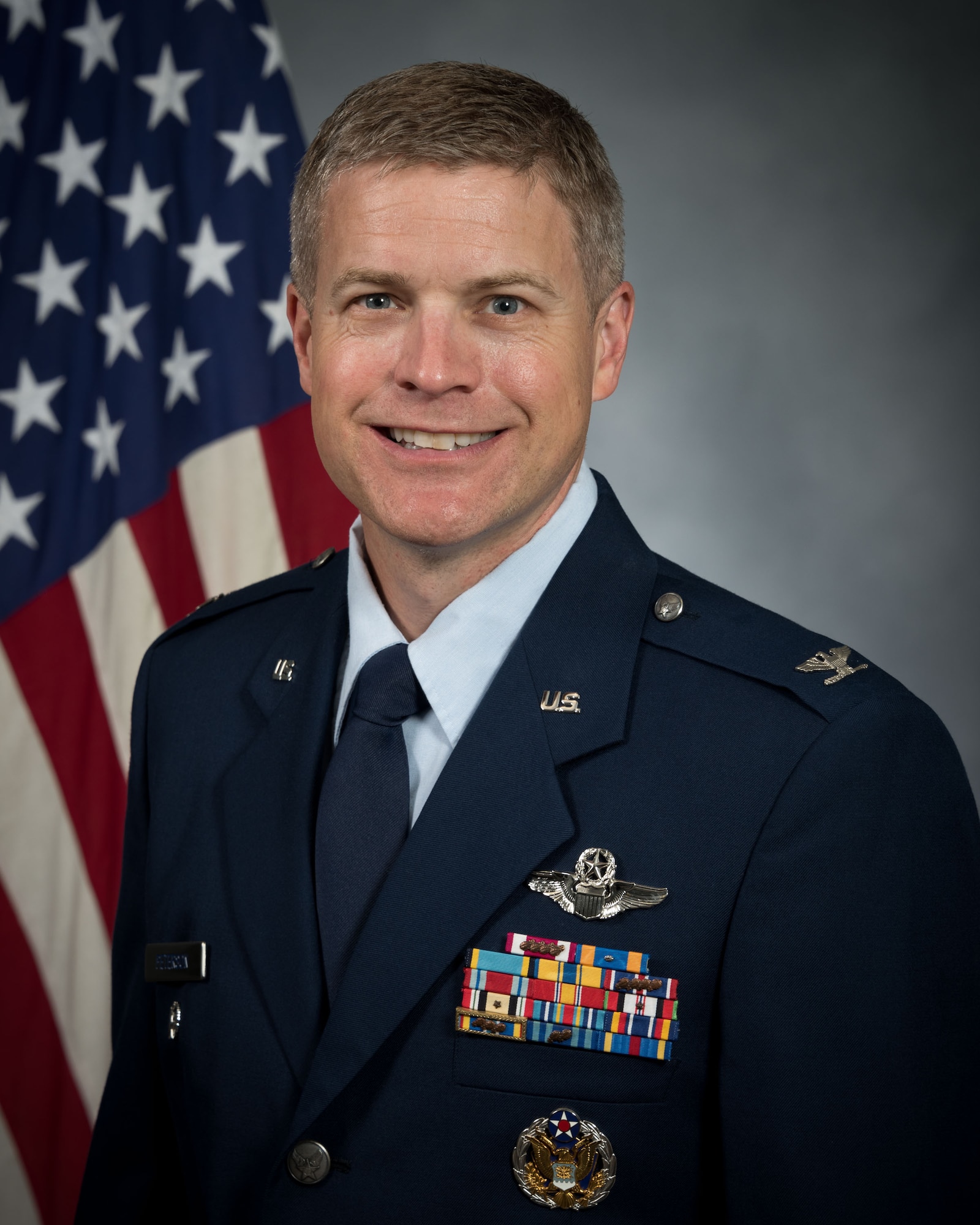 Official Photo of Colonel Eric M. Peterson