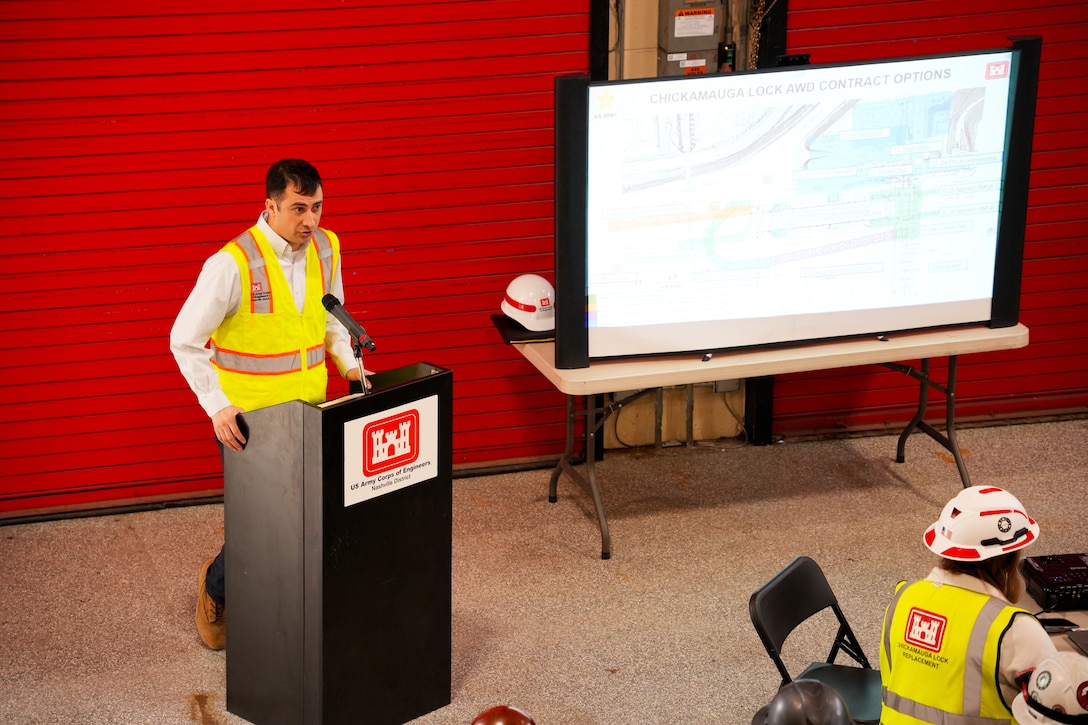 Joe Cotton, Chickamauga Lock Replacement project manager, briefs approximately 75 contractors and subcontractors on the upcoming construction contract during a pre-proposal site visit, March 4, 2025, in Chattanooga, Tennessee.