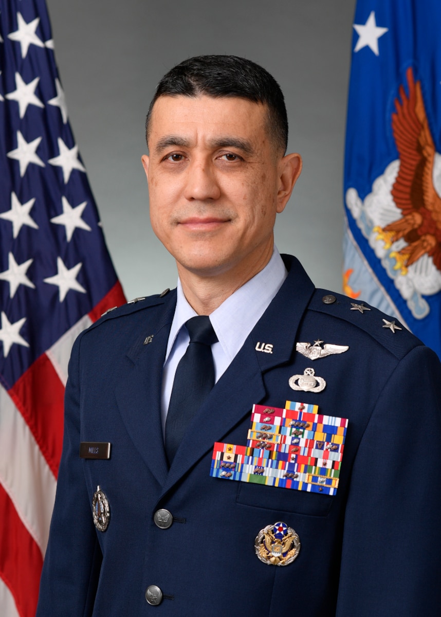 The official portrait of Maj. Gen. Ricky Mills