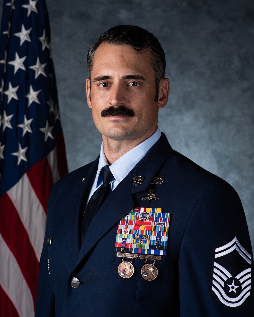 Official photo of Senior Master Sgt. Joseph Riemer