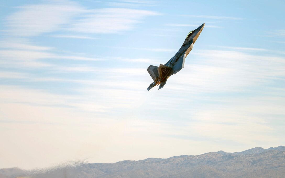 F-22 flying