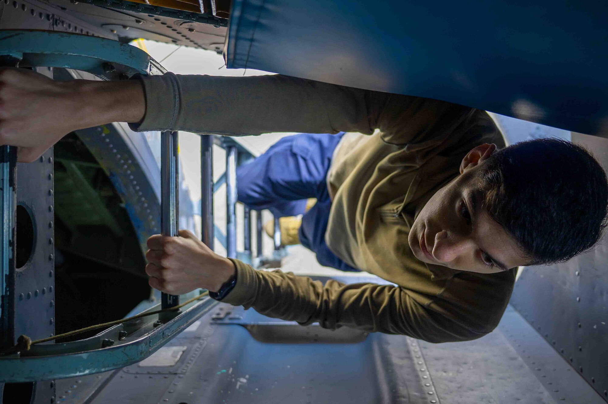 Airmen entering an RC-135