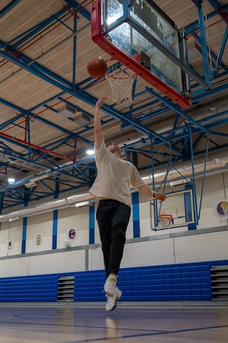 airmen playing basketball