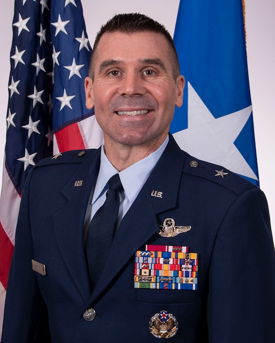 Official photograph for Maryland Air National Guard Brig. Gen. Richard Hunt, 175th Wing commander. (U.S. Air National Guard photo by Airman 1st Class Sarah Hoover)