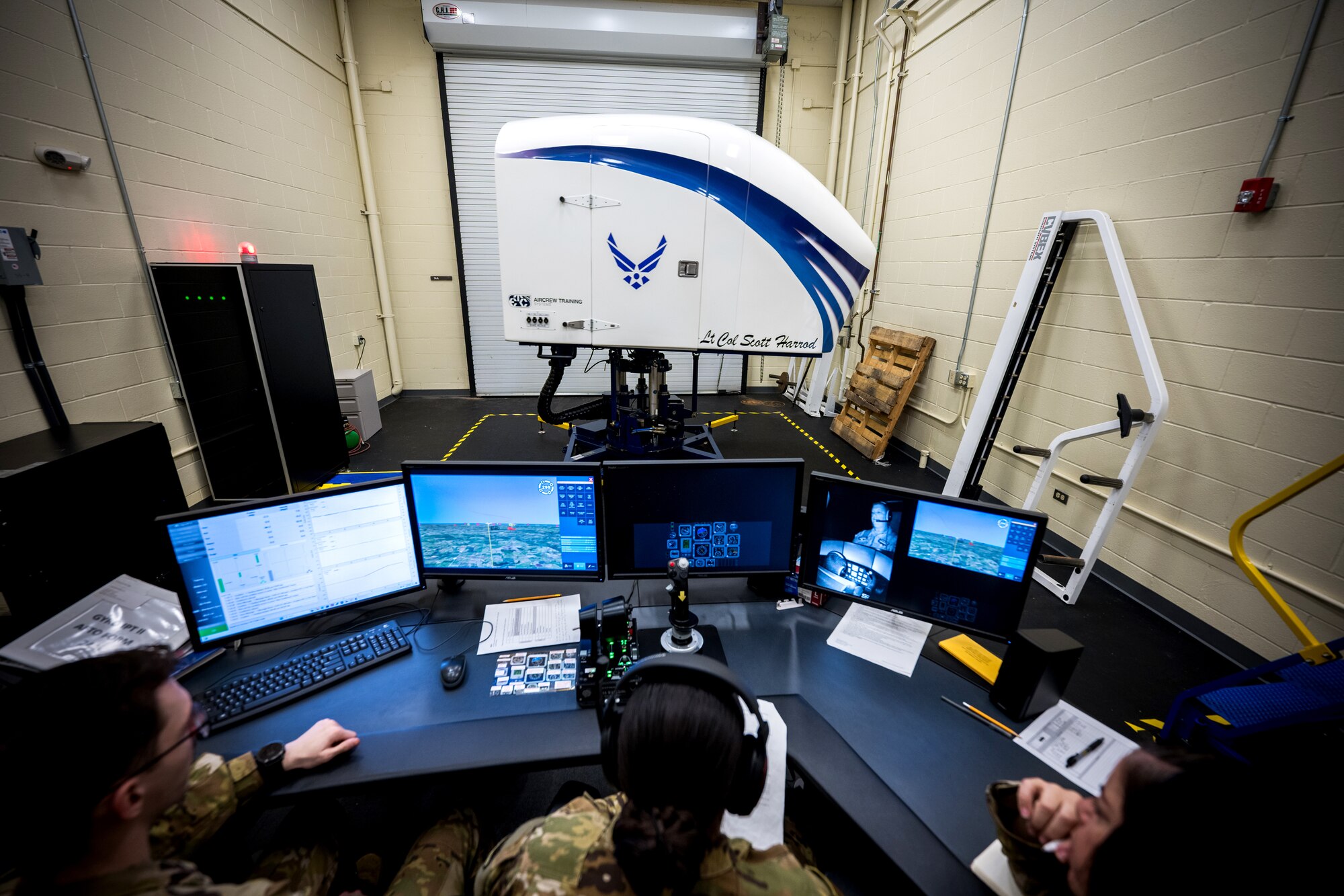12OSS prepping Airman for the extreme