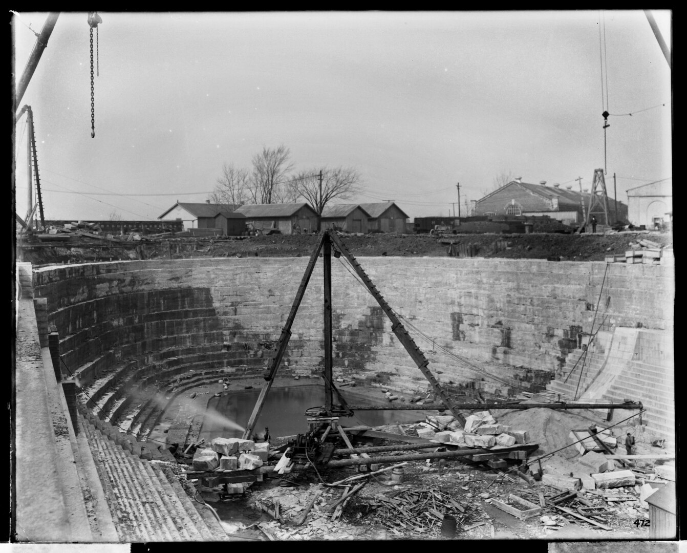 This photograph from March 2, 1906 shows the curved inland side of Dry Dock 3.