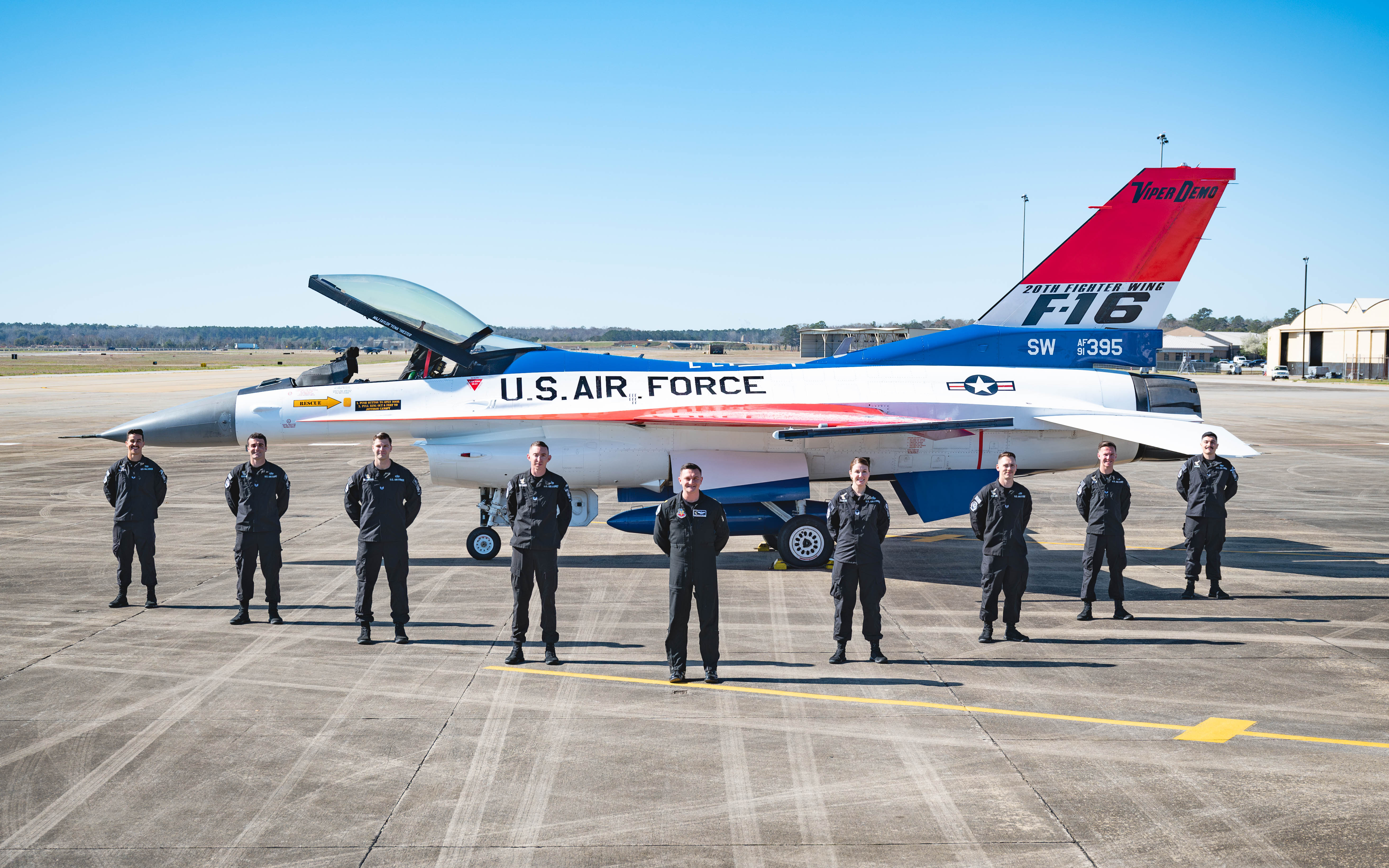 F 16 Viper Demonstration Team 2025