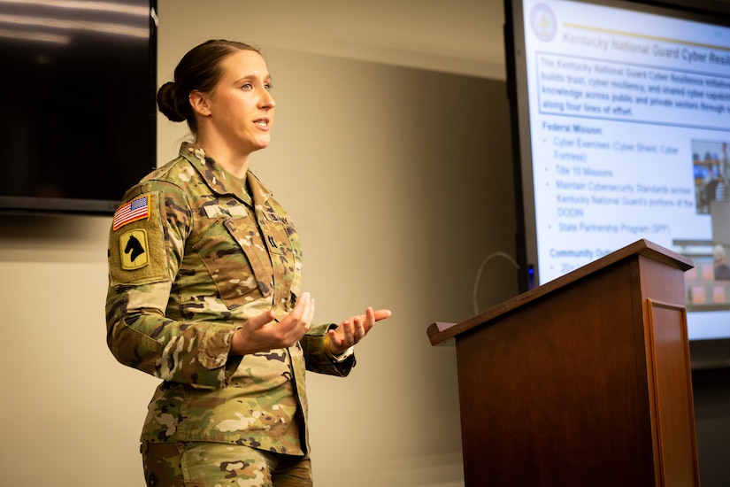 The Kentucky National Guard hosted lawmakers from the Kentucky congress to learn about the KYNG operations and readiness. (U.S. Army photo by Andy Dickson)