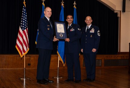 SERVICEMEMBERS POSE FOR A PHOTO