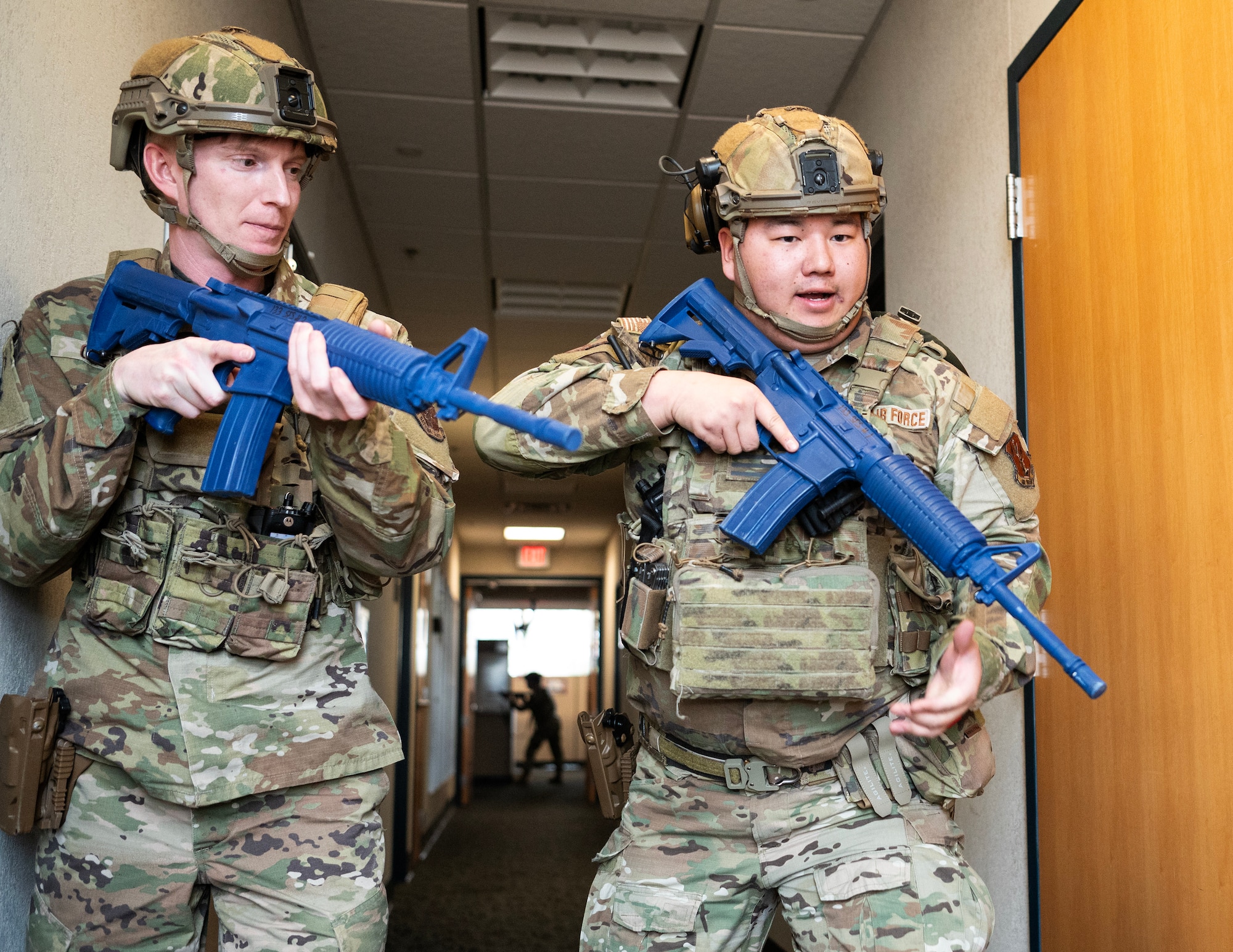 U.S. Air Force Airmen from the 133rd Security Forces Squadron search and secure a building during an active shooter exercise in St. Paul, Minn., March 3, 2025.