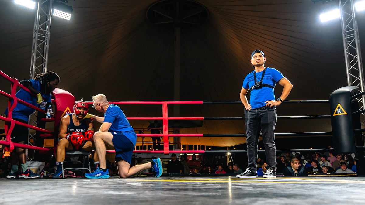 Airmen participate in boxing match