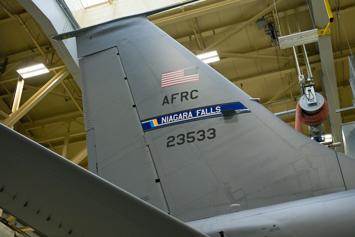 A KC-135 displays a new fin flash desgin with the wing colors of gold, blue, white and dark blue in the shape of Niagara Falls