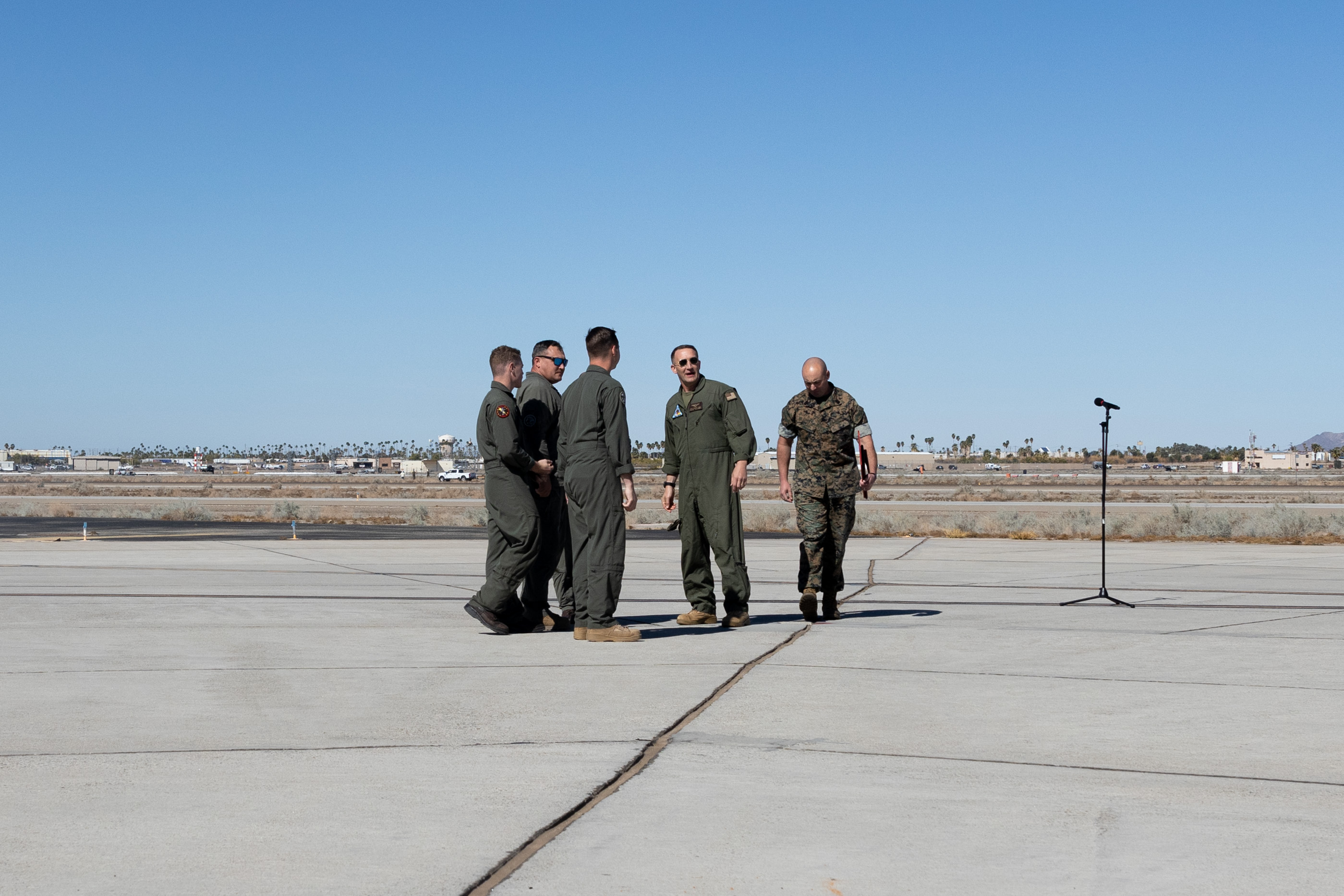 VMX-1 CH-53K Crew Rescues Stranded Civilian in California Desert