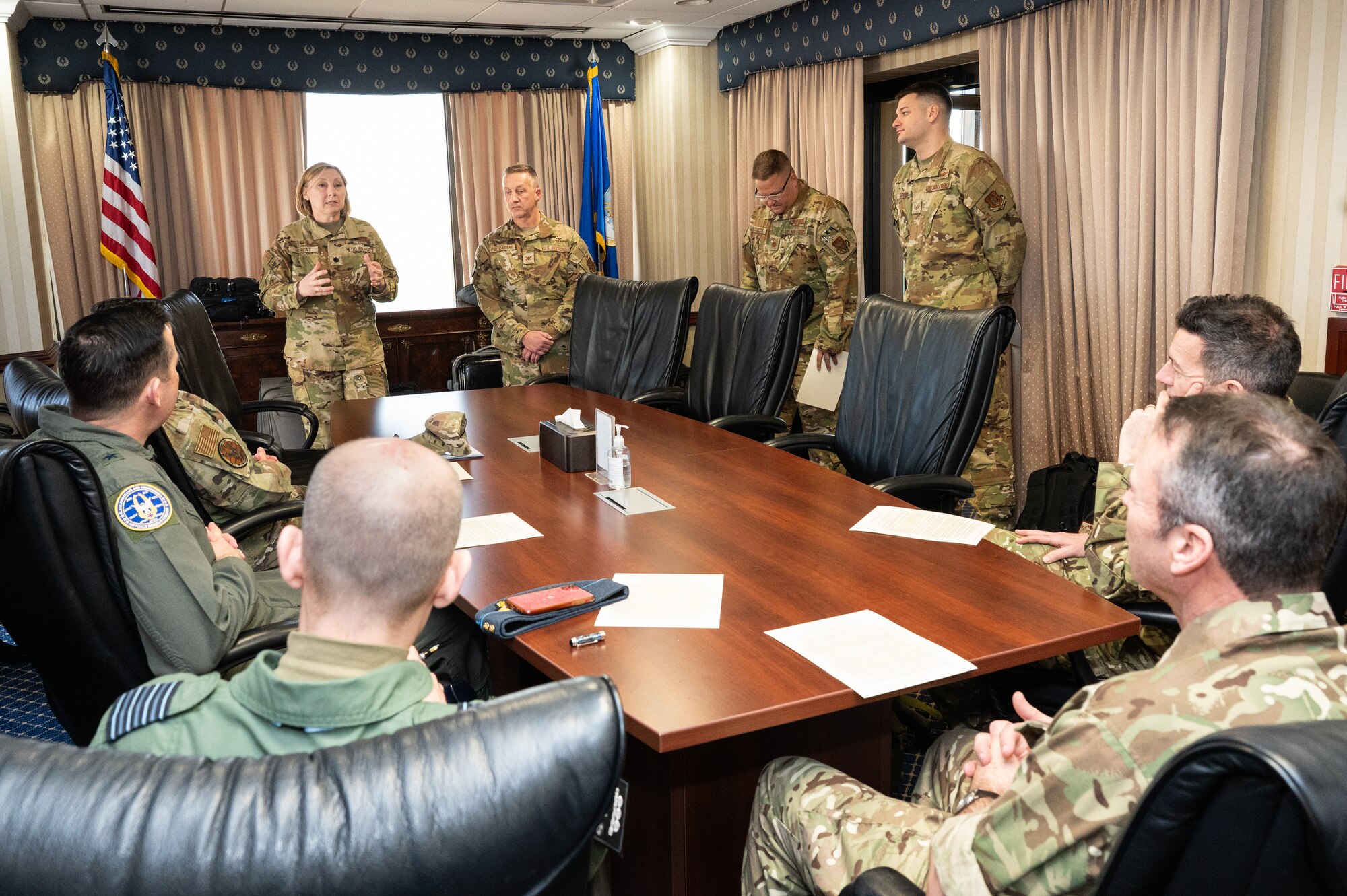 Leaders from AFRC and the Royal Auxiliary Air Force meet.