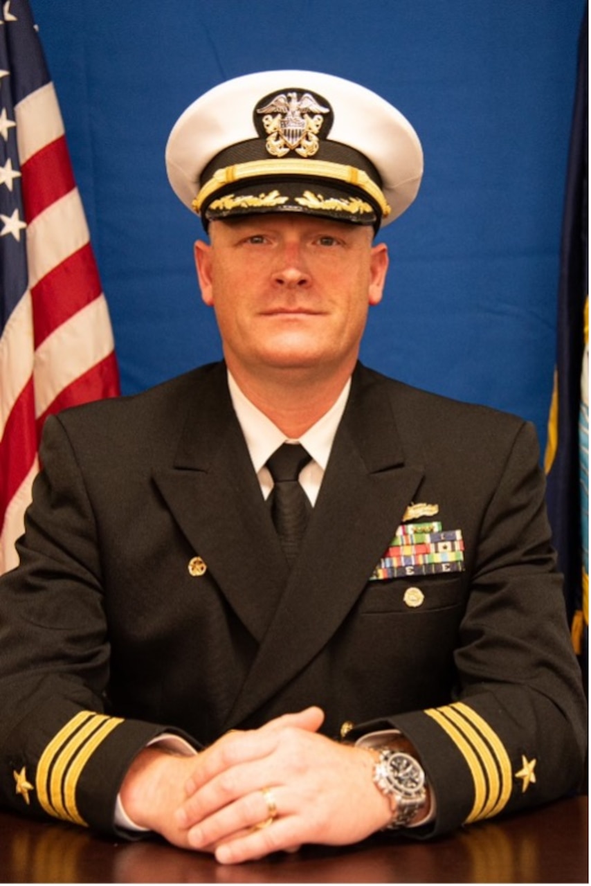 Cmdr. Dan Hollingshead