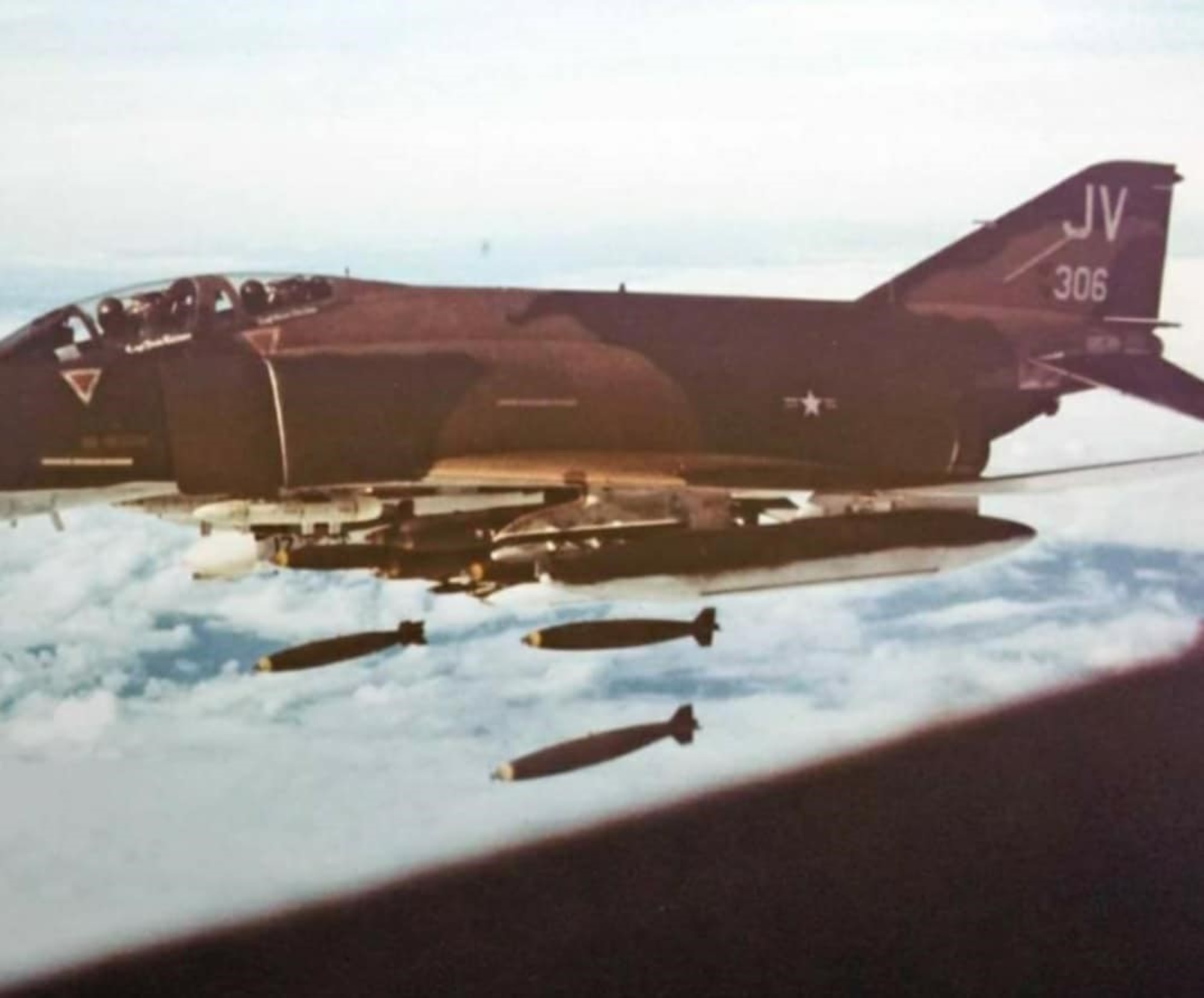 Fightin’ Bull in the Indochina Shop – 
The Southeast Asia Service of Lars Granath