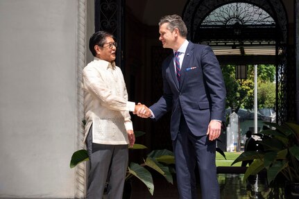 Hegseth Says U.S., Philippines Agree on Plan to Reestablish Deterrence in Indo-Pacific