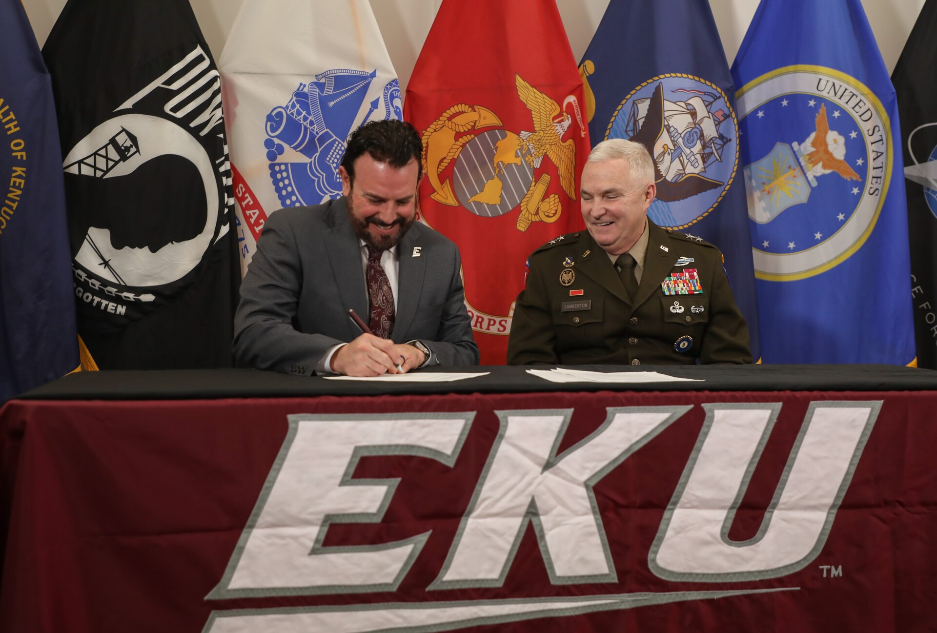 EKU President Dr. David McFaddin signs a memorandum of understanding with the Kentucky National Guard, Mar. 26, 2025.