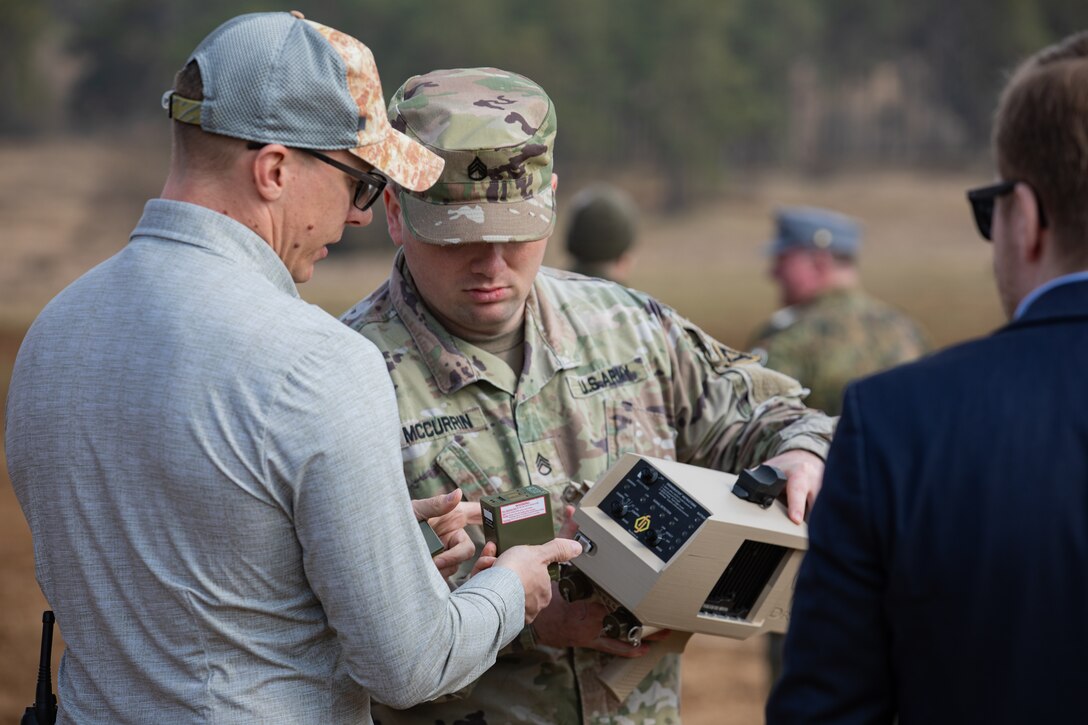 Soldiers demonstrate counter-drone tech in Germany