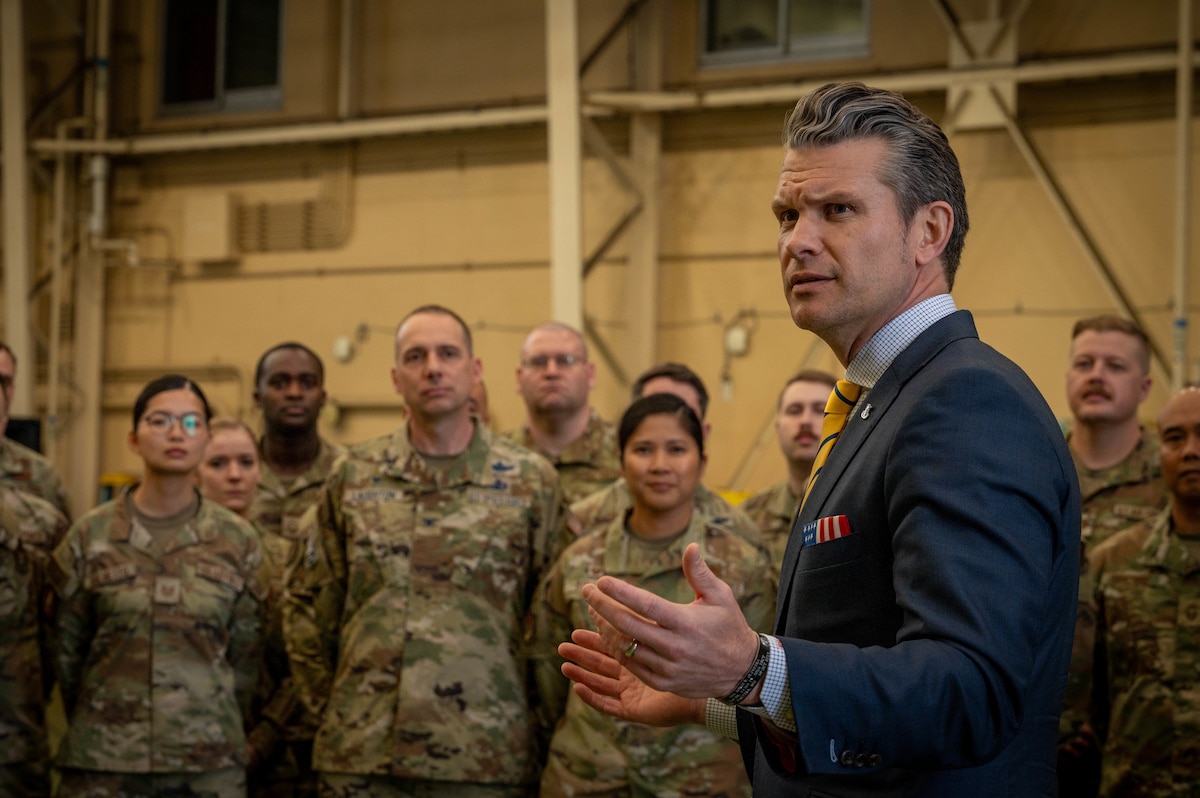 SECDEF speaks to service members.