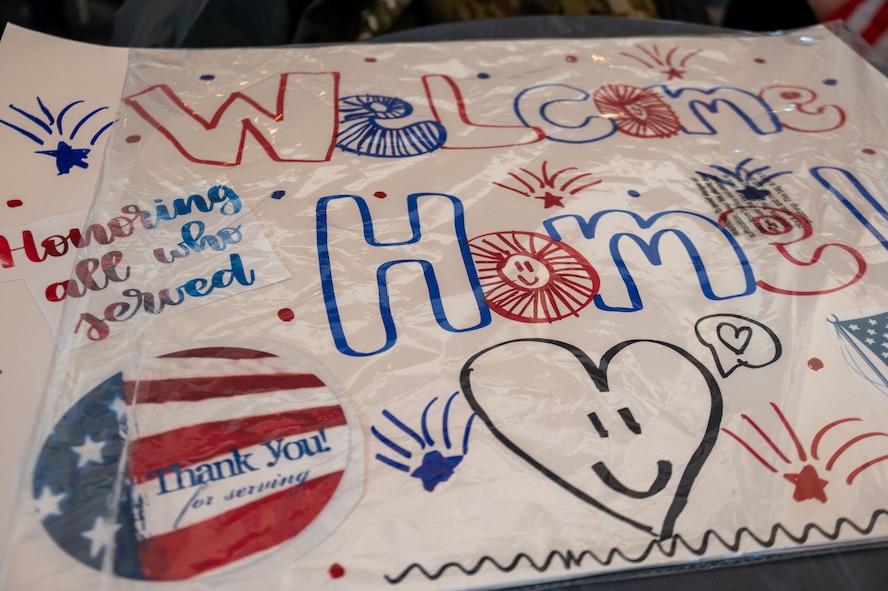 A poster for the veterans returning from the Western North Dakota Honor Flight  at Minot International Airport in Minot, N.D., April 28, 2025. The group returned from a two-day trip to Washington, D.C., where they visited war memorials and national landmarks built in their honor. (U.S. Air Force photo by Airman 1st Class Luis Gomez)