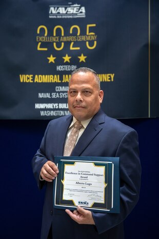 Mr. Alberto Lugo receives the fiscal year 2024 Naval Sea Systems Command (NAVSEA) Command Support Excellence Award, April 30.